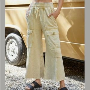 FREE PEOPLE Wide leg sweats/joggers New w/out tags